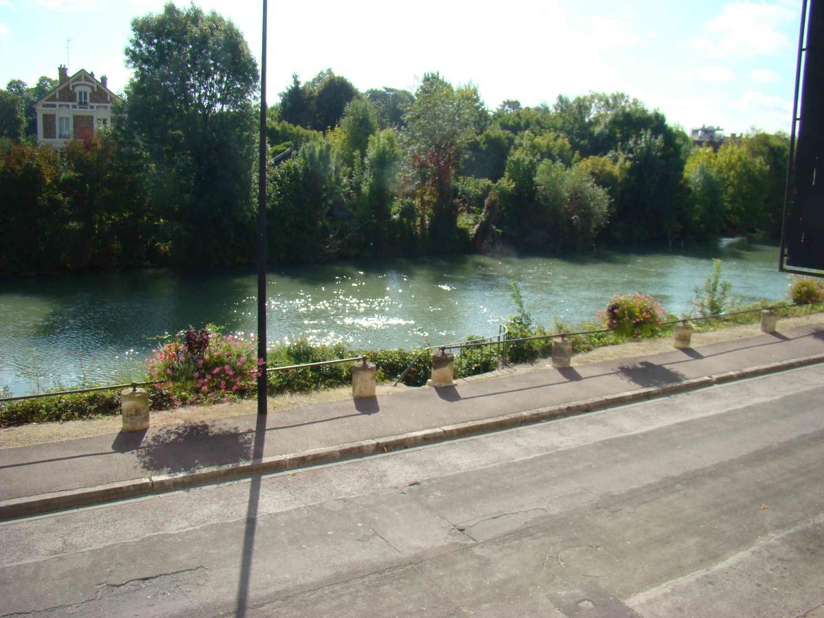 A La Belle Dame Hotel Nogent-sur-Seine Luaran gambar